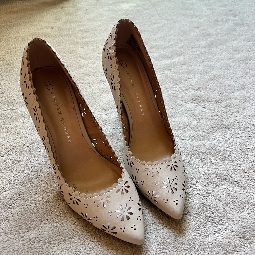 LC Lauren Conrad Cream Pointed-Toe Heels